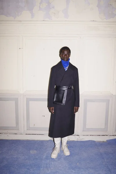 Look 18